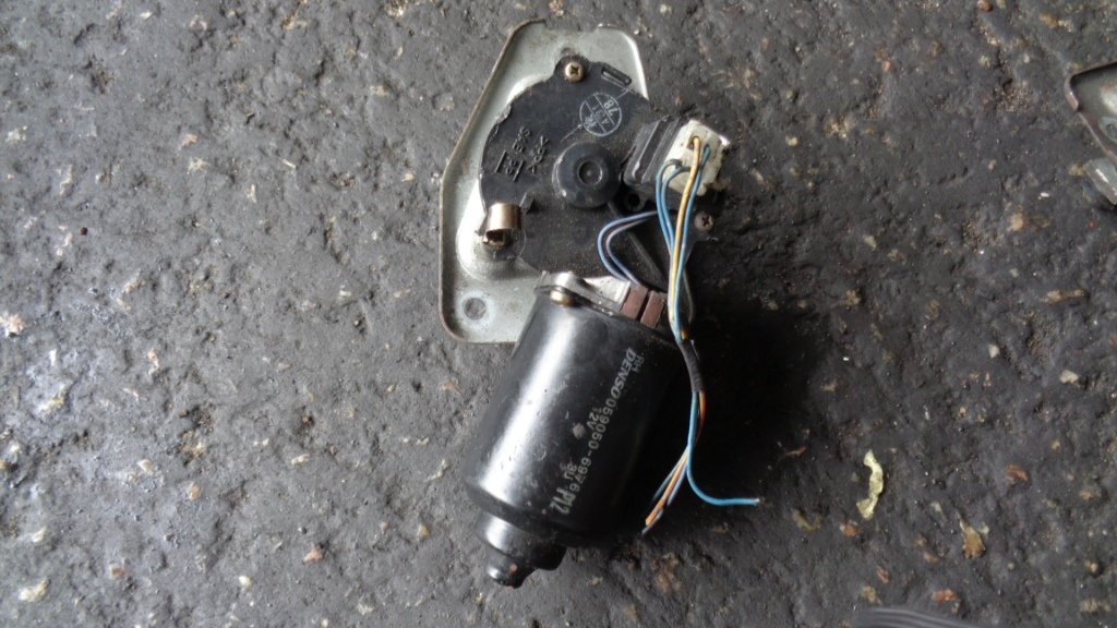 DAIHATSU J100 (KEMBARA) WIPER MOTOR